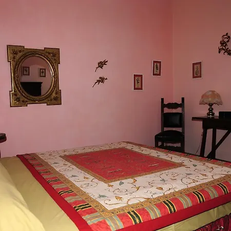Neranya Li Galli Vila *